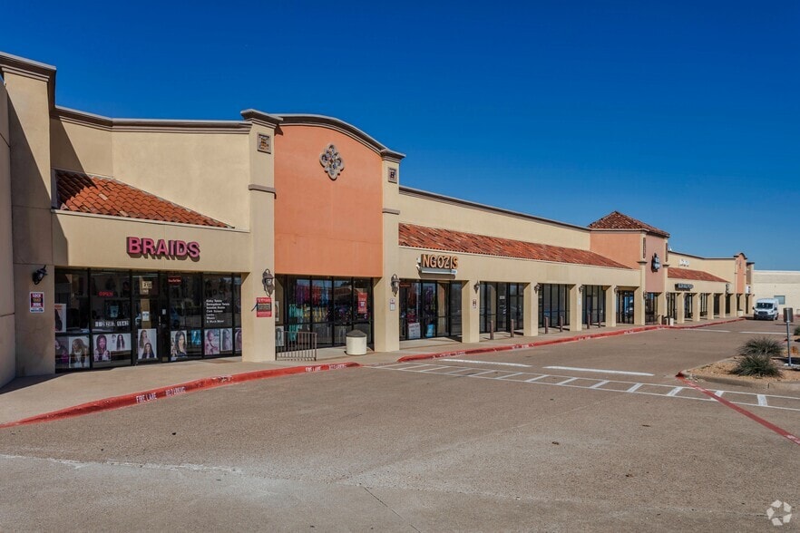 More Photos Of 3643-3753 W Camp Wisdom Rd, Dallas Unknown For Lease