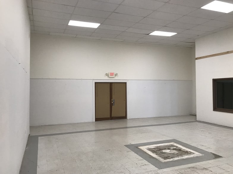 More Photos Of 2111 Saint Andrew St, Tarboro Unknown For Lease