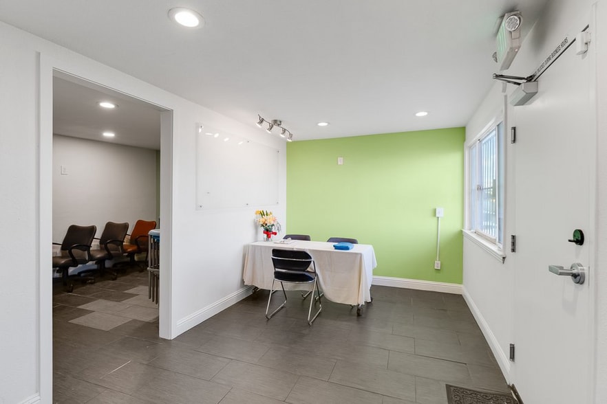 More Photos Of 1966 Broadway St, Vallejo Storefront For Sale