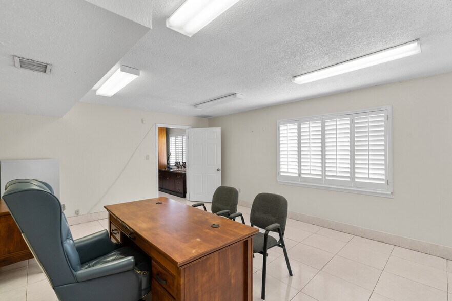 More Photos Of , El Paso Office For Sale