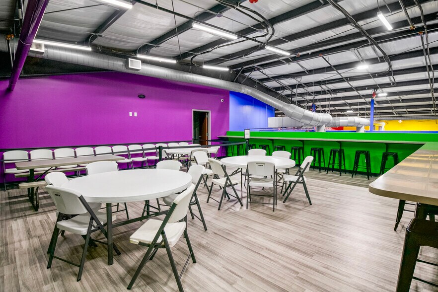 More Photos Of 585 Willow ln, McDonough Sports And Entertainment For Sale