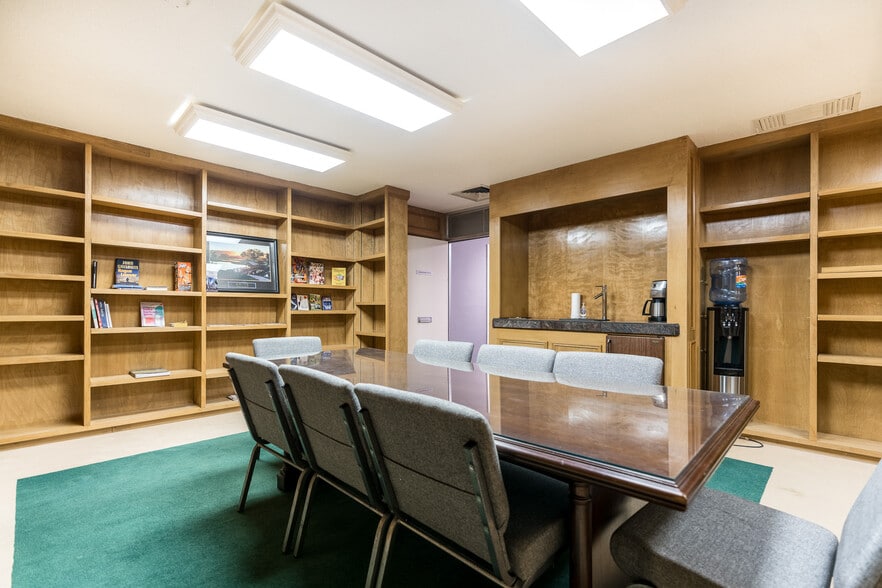 More Photos Of 622 Kempner, Galveston Loft Creative Space For Lease