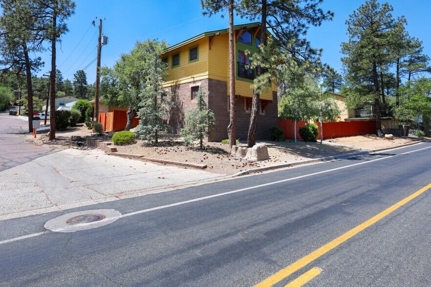 Primary Photo Of 819 W Gurley St, Prescott Apartments For Sale