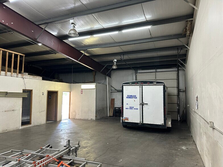 More Photos Of 1899 S Redwood Rd, Salt Lake City Warehouse For Sale