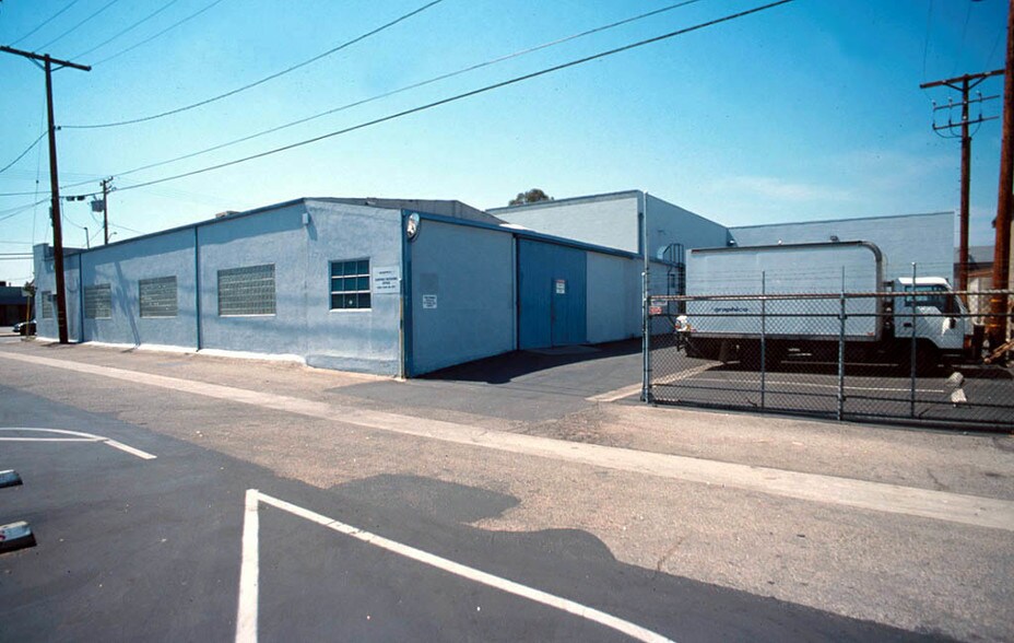 More Photos Of 2810 N Lima St, Burbank Light Manufacturing For Lease