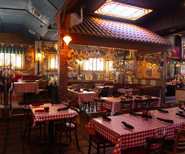 More Photos Of 3655 Cahuenga Blvd W, Los Angeles Restaurant For Sale