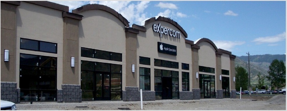 More Photos Of 1545 N Main St, Logan Restaurant For Lease