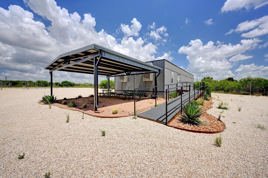 More Photos Of 804 Highway 304, Gonzales Loft Creative Space For Sale