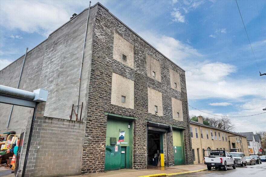More Photos Of 5416 Lena St, Philadelphia Warehouse For Sale
