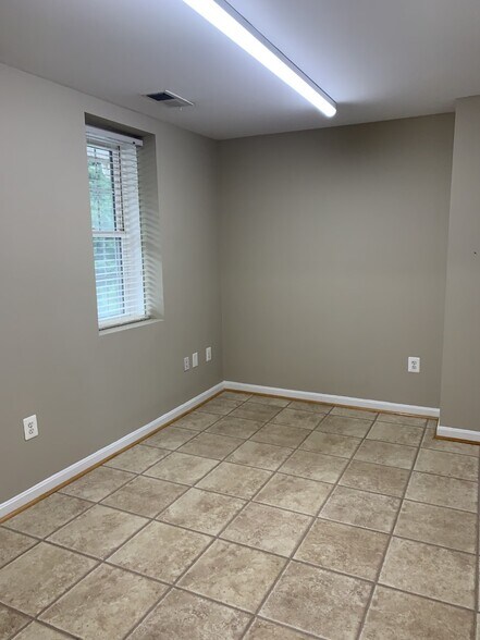 More Photos Of 5800 Main St, Elkridge Loft Creative Space For Lease