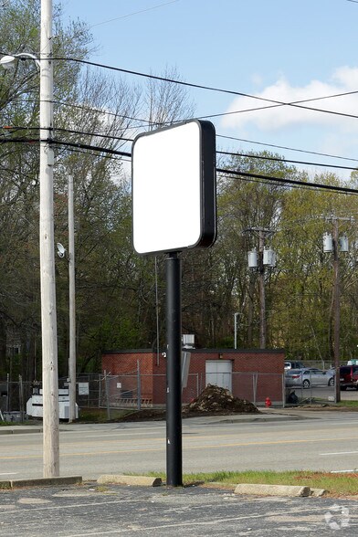 More Photos Of 1730 Diamond Hill Rd, Woonsocket Restaurant For Sale