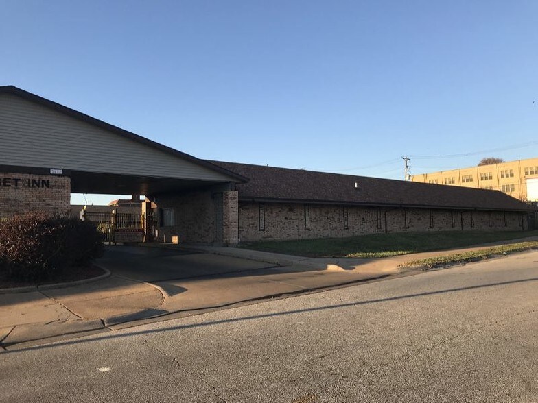 More Photos Of 3607 Hamilton Ave, Saint Louis Hotel For Sale