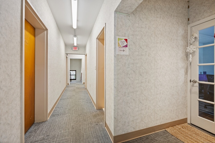 More Photos Of 350 S Main St, Cheshire Medical For Sale
