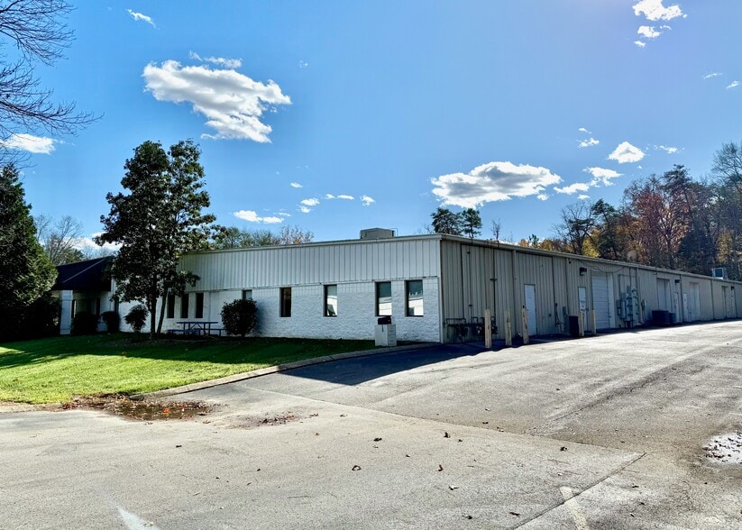 More Photos Of 8822 Production Ln, Ooltewah Flex For Lease