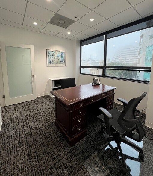 More Photos Of 201 Santa Monica Blvd, Santa Monica Office For Lease
