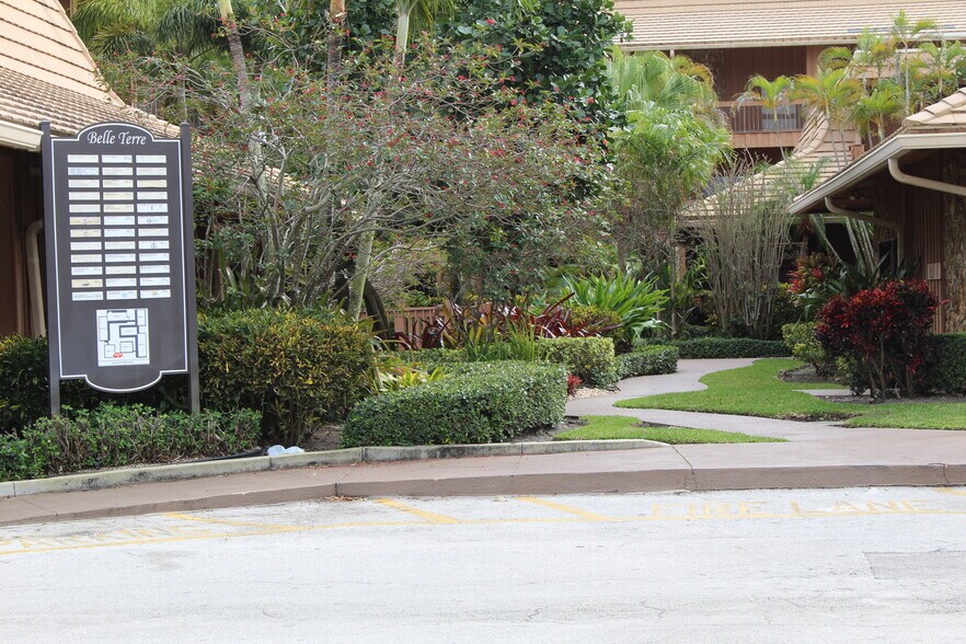 More Photos Of 7800 W Oakland Park Blvd, Sunrise Medical For Sale