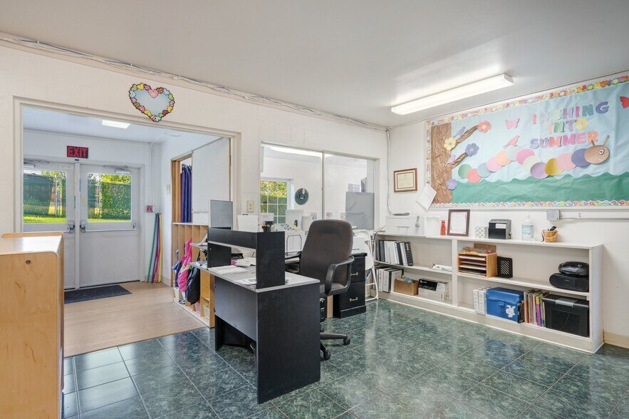 More Photos Of 814 Comstock St, Richland Daycare Center For Sale