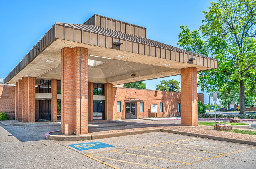 More Photos Of 5950 E Admiral Pl, Tulsa Lodge Meeting Hall For Sale