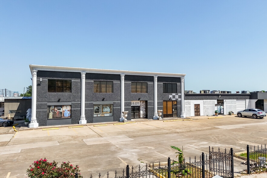 More Photos Of 9931 Harwin Dr, Houston Warehouse For Lease