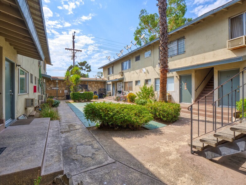 More Photos Of 8500 Sunland Blvd, Sun Valley Apartments For Sale