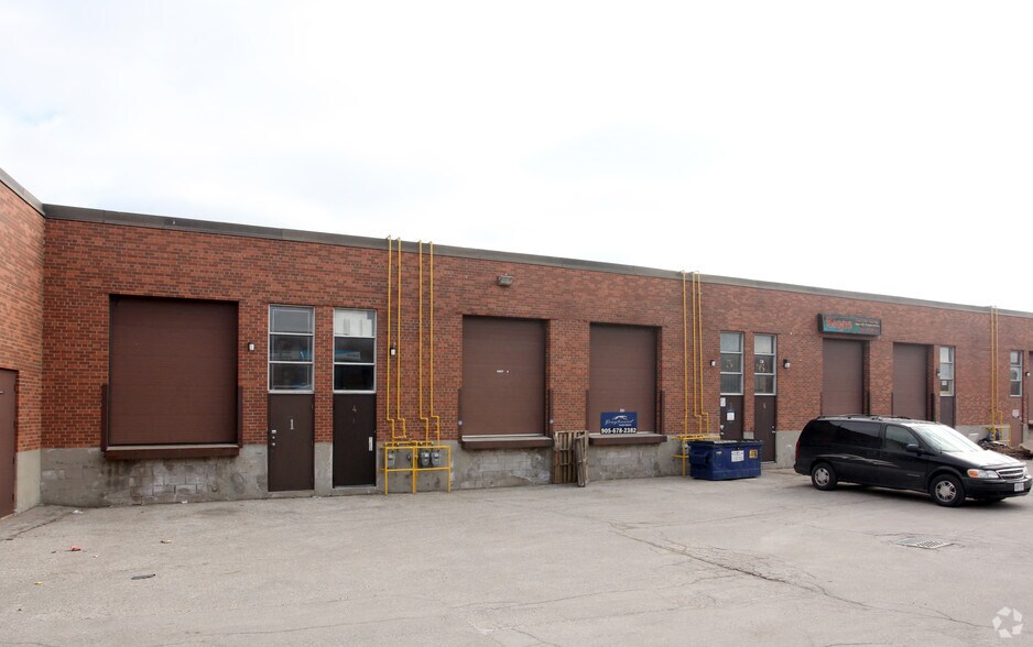 More Photos Of 7150 Torbram Rd, Mississauga Warehouse For Lease