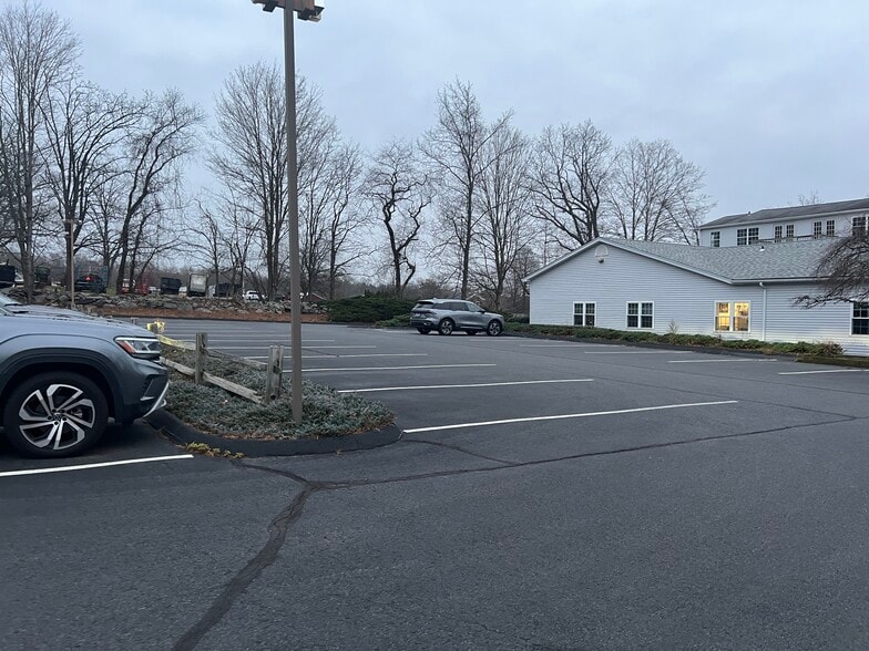 More Photos Of 500 Purdy Hill Rd, Monroe Medical For Lease