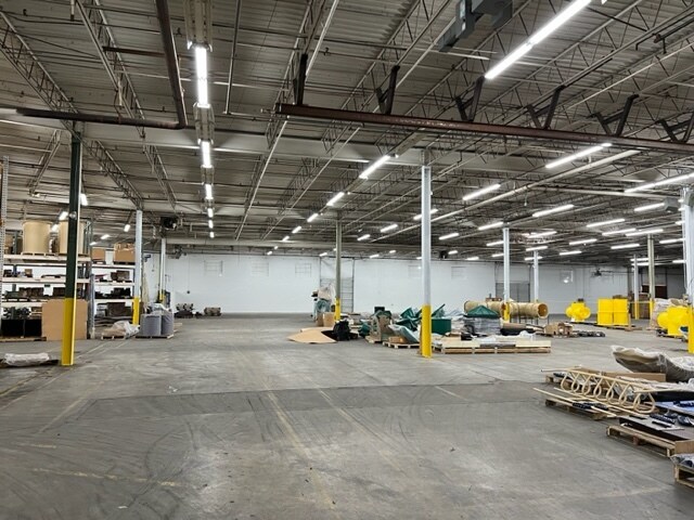 More Photos Of 2040 Norwood St, Lenoir Warehouse For Lease