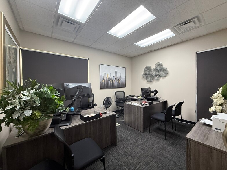 More Photos Of 2420 W Horizon Ridge Pky, Henderson Medical For Lease
