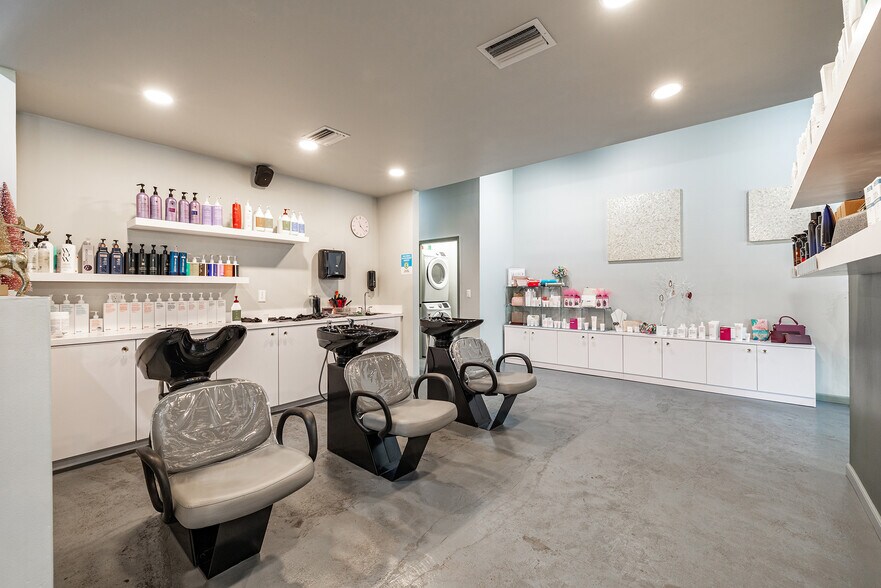 More Photos Of 3831 Tyrone Blvd N, Saint Petersburg Office For Lease