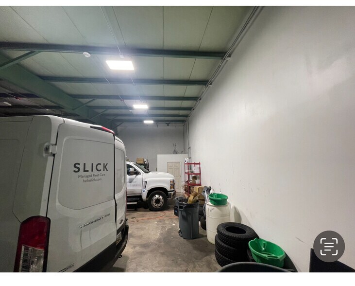 More Photos Of 17 Industrial Dr, Smithfield Manufacturing For Lease