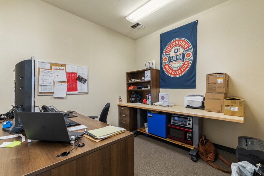 More Photos Of 2815 Laverne Ave, Klamath Falls Flex For Sale
