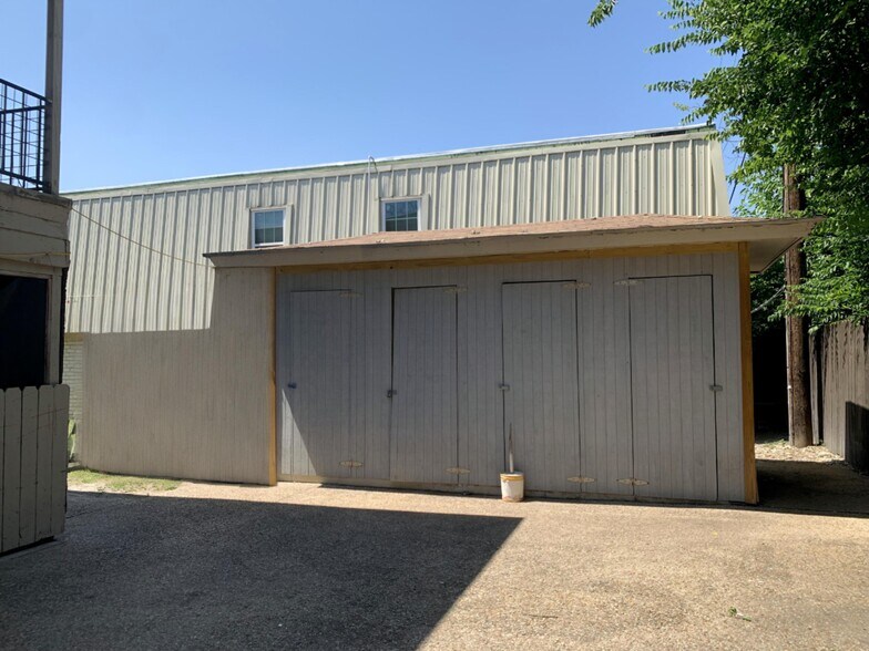 More Photos Of 1710 Wooten Park Dr, Austin Apartments For Sale