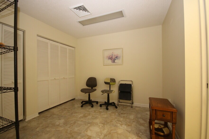More Photos Of 561 S Duncan Ave, Clearwater Medical For Sale