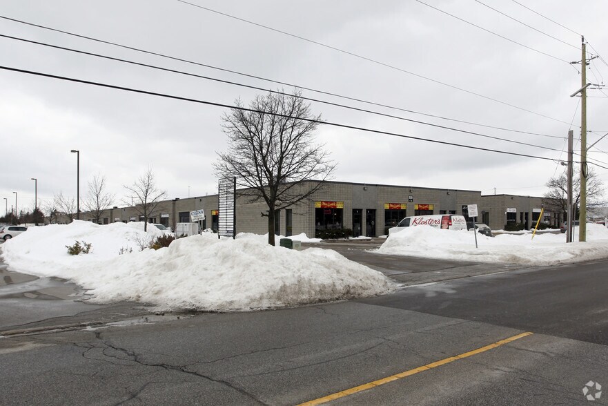 More Photos Of 220 Industrial Pky S, Aurora Flex For Sale