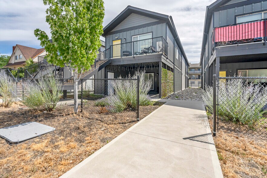 More Photos Of 116 Calgary Av, Penticton Apartments For Sale