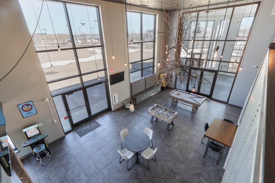 More Photos Of 1740 Park Ave, Plover Storefront Retail Office For Sale