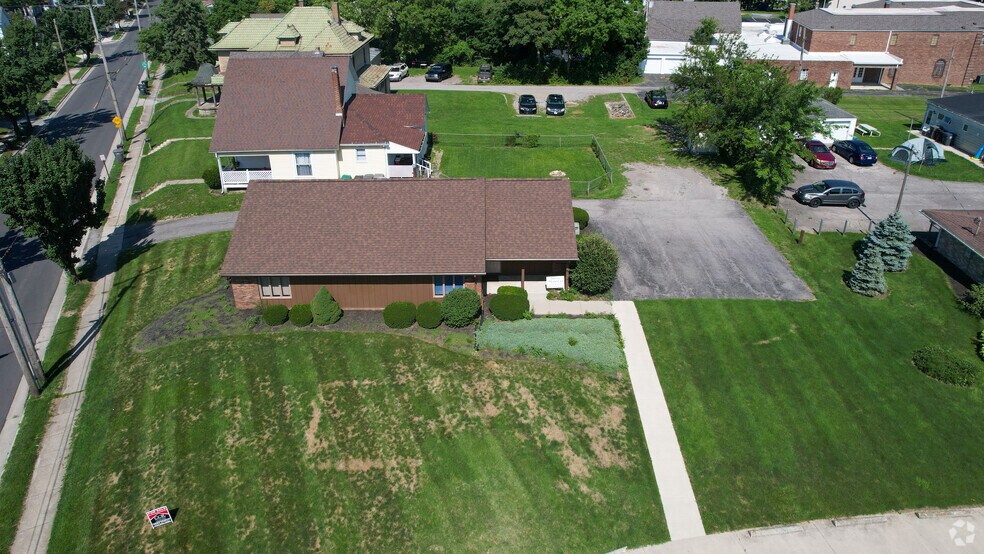 More Photos Of 829 E Elm St, Lima Office For Sale