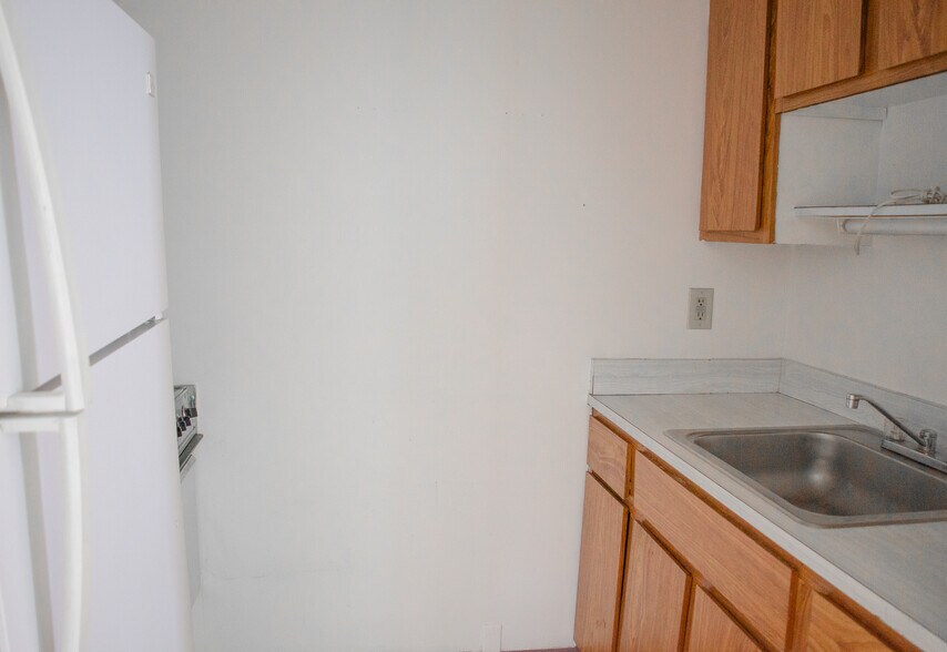 More Photos Of 1620 Columbia Tpke, Castleton On Hudson Storefront Retail Residential For Sale