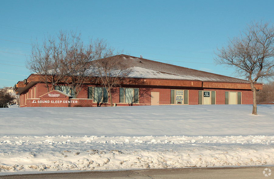 Primary Photo Of 13786 Frontier Ct, Burnsville Office For Sale