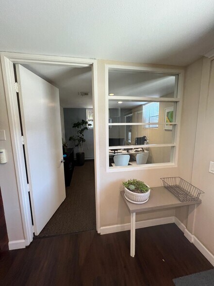 More Photos Of 800 W Ivy St, San Diego Office For Lease