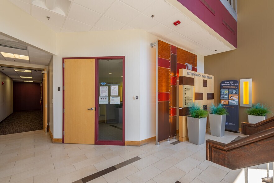 More Photos Of 900 Technology Park Dr, Billerica Office For Lease