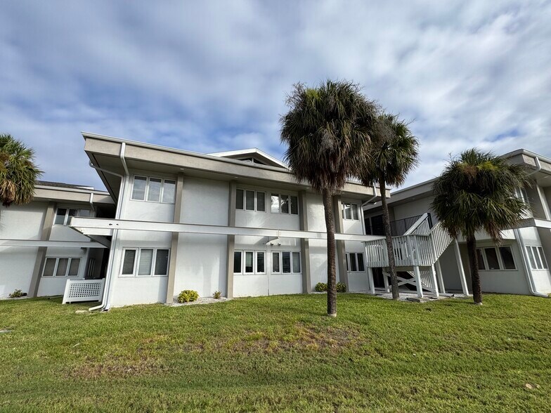 More Photos Of 1705 Colonial Blvd, Fort Myers Medical For Lease