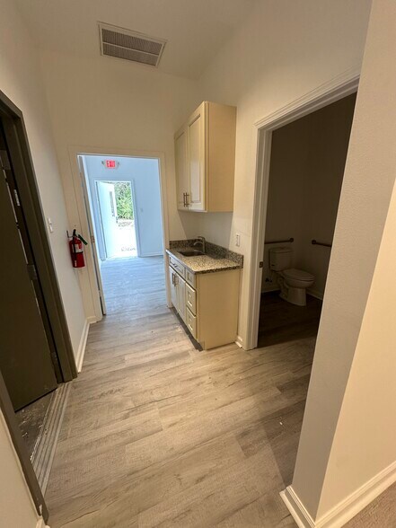 More Photos Of 71363 Thelma Ln, Covington Warehouse For Sale