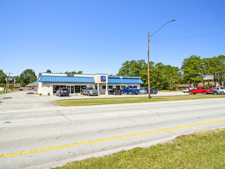 More Photos Of 1202 E Main St, Havelock Office For Sale