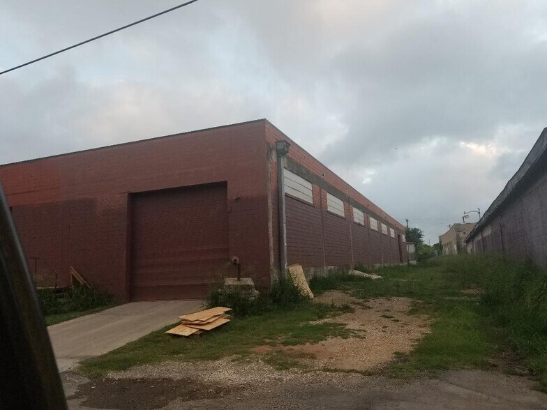 More Photos Of 730 Perez St, San Antonio Manufacturing For Sale