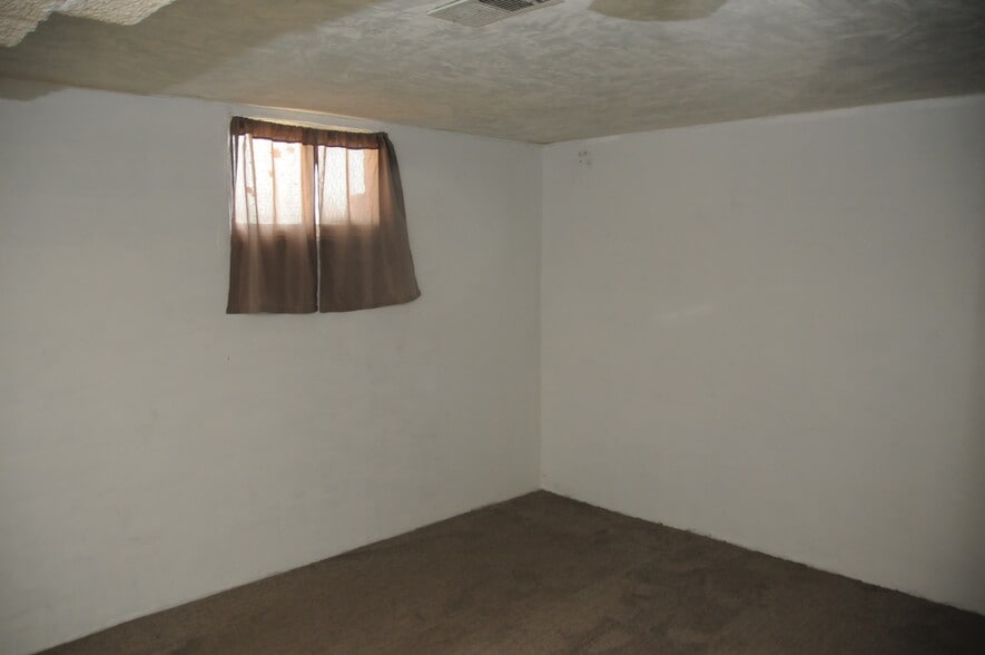 More Photos Of 2770 W 5400 S, Salt Lake City Flex For Sale