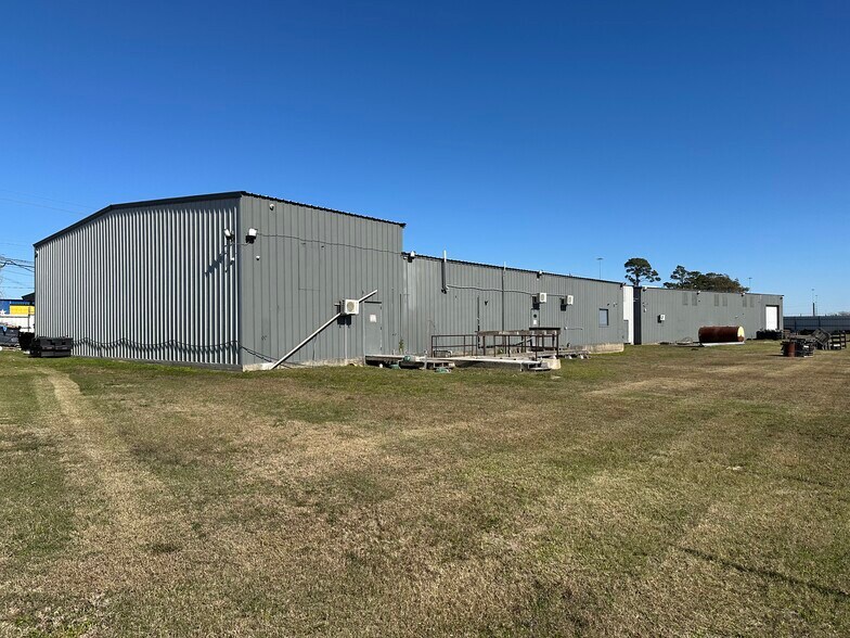 More Photos Of 17130 Market St, Channelview Warehouse For Sale