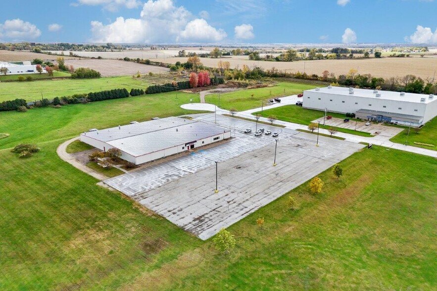 More Photos Of 1919 SW 8th St SW, Waverly Manufacturing For Sale