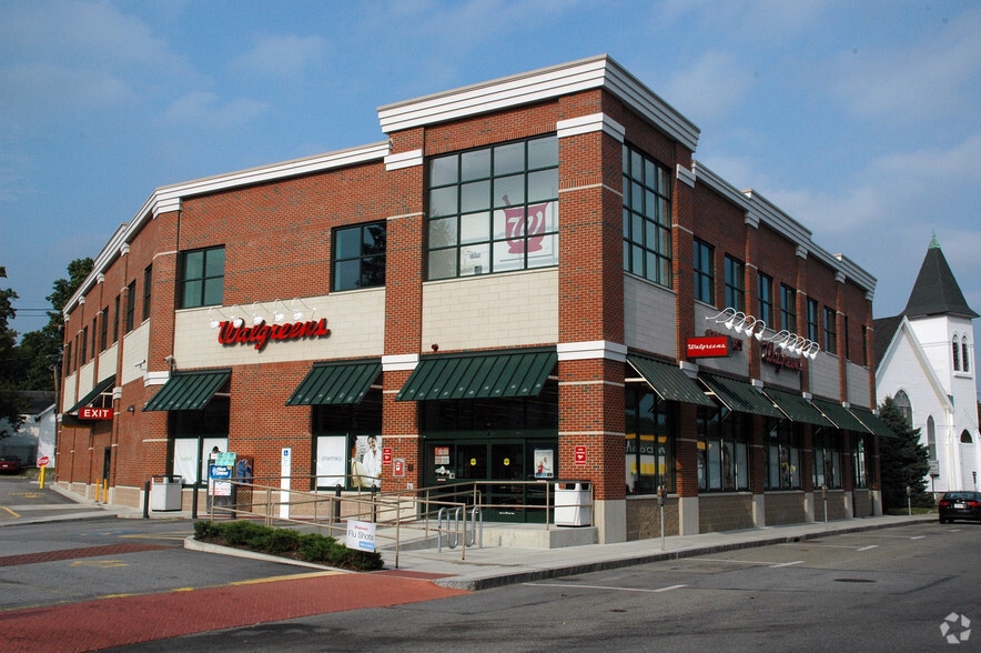 More Photos Of 21 Main St, Maynard Freestanding For Lease