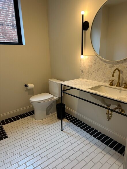 More Photos Of 306 E Gay St, Columbus Loft Creative Space For Lease